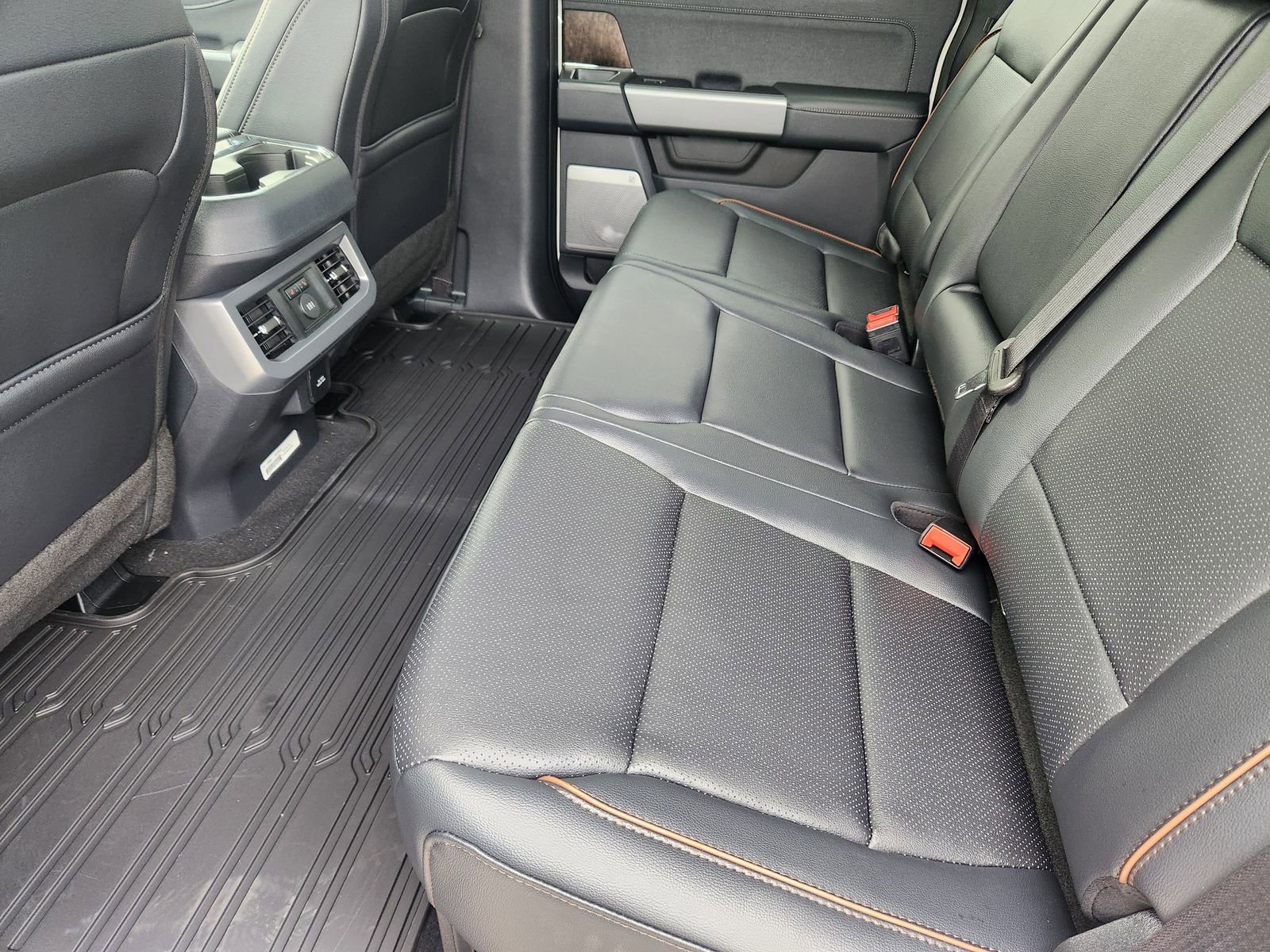 New 2026 Ford F250 Lariat image 25