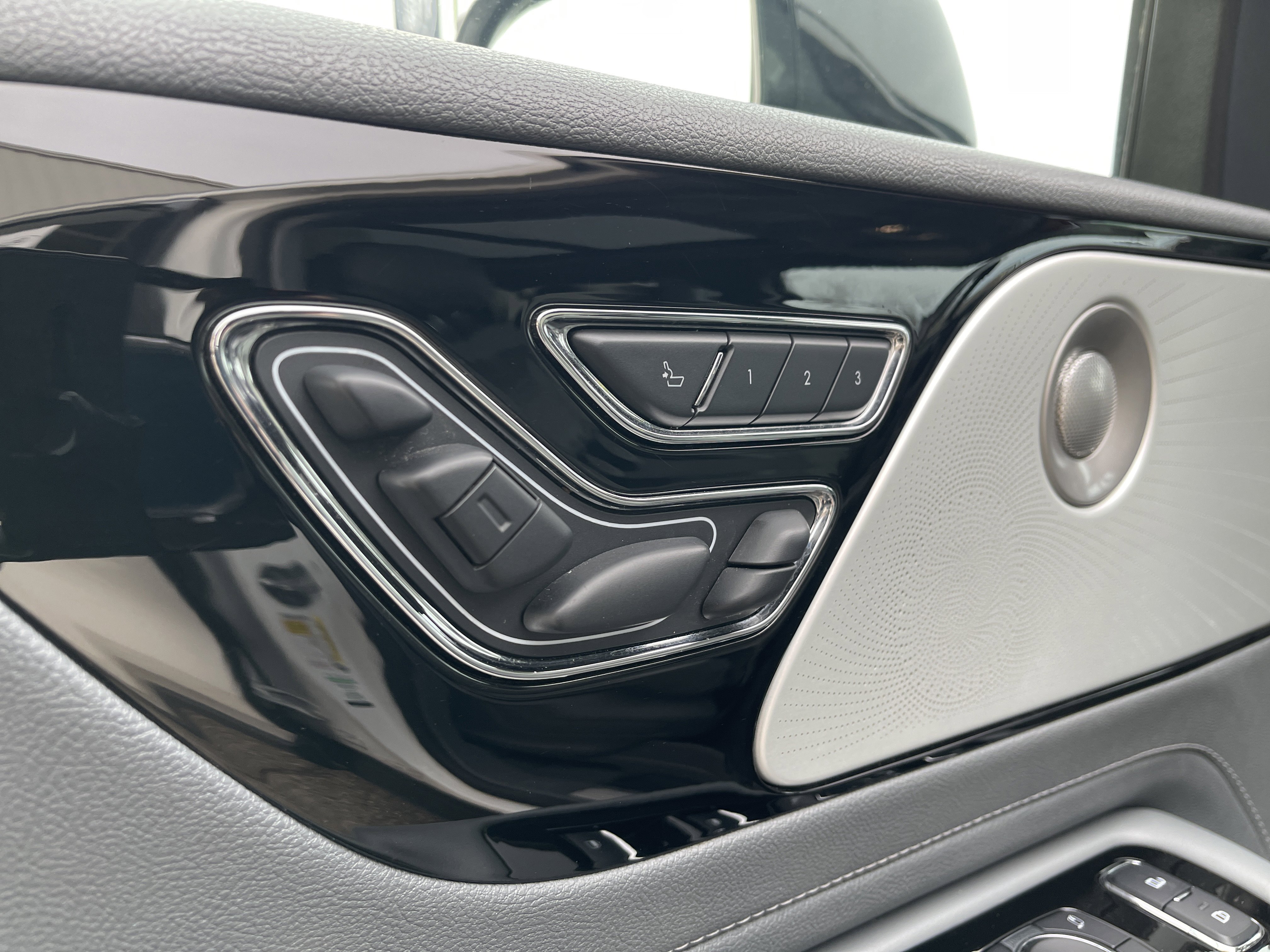 Used 2020 Lincoln Aviator Reserve w/ Equipment Group 202A image 14