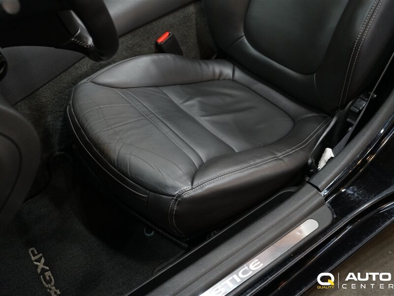 Used 2008 Pontiac Solstice GXP RWD image 16
