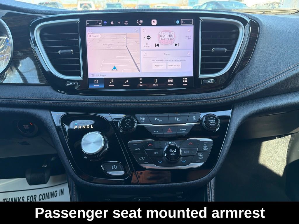 Used 2023 Chrysler Pacifica Pinnacle image 21