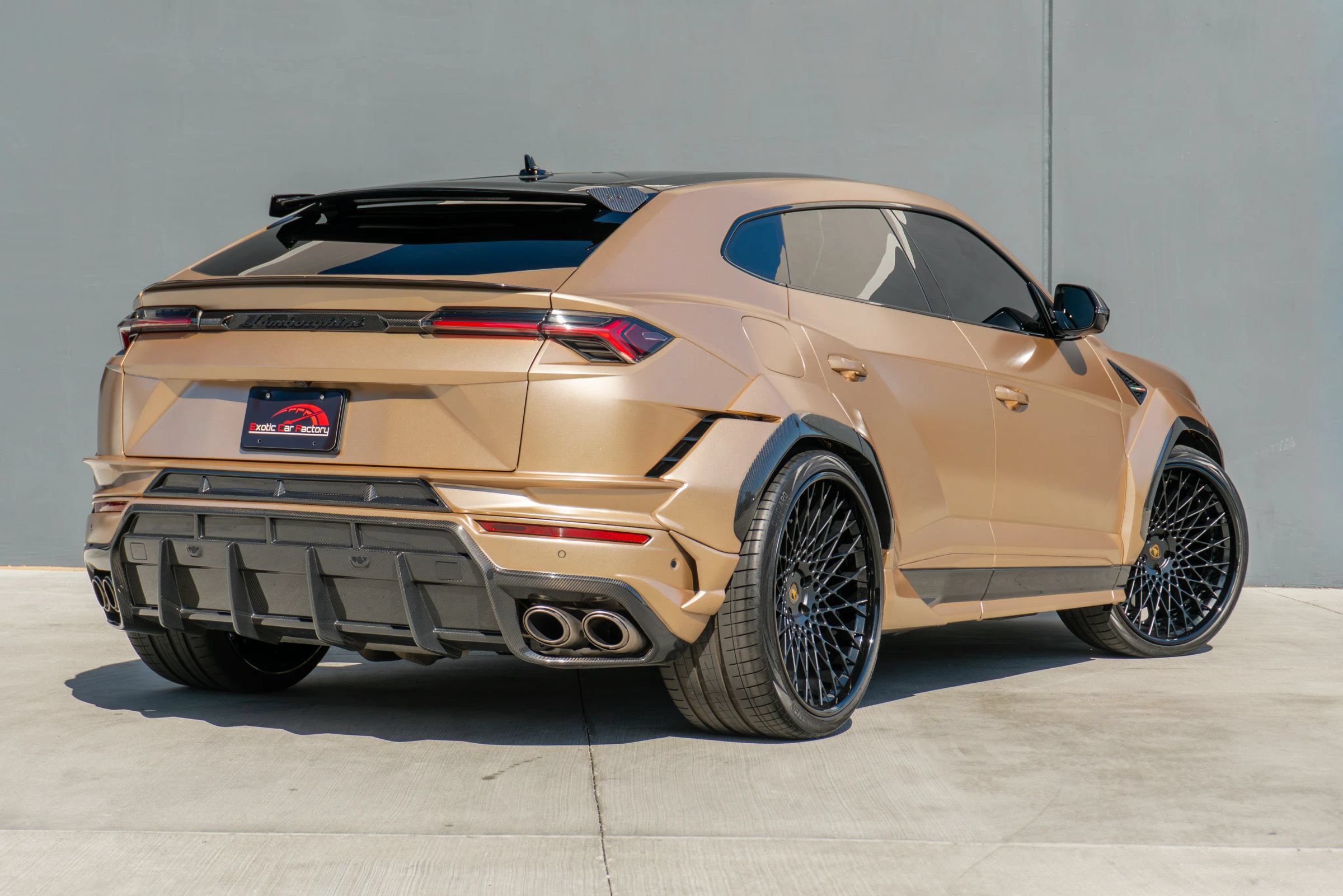 Used 2023 Lamborghini Urus Performante AWD/4WD image 7