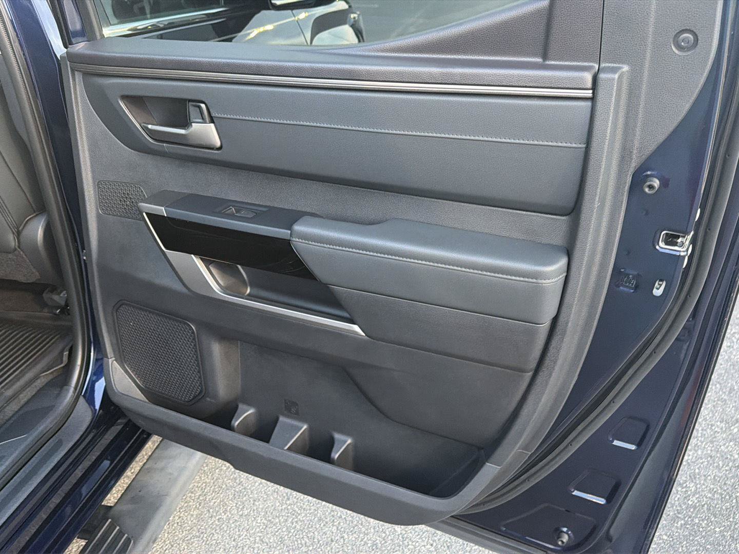 Used 2023 Toyota Tundra Limited AWD/4WD image 16
