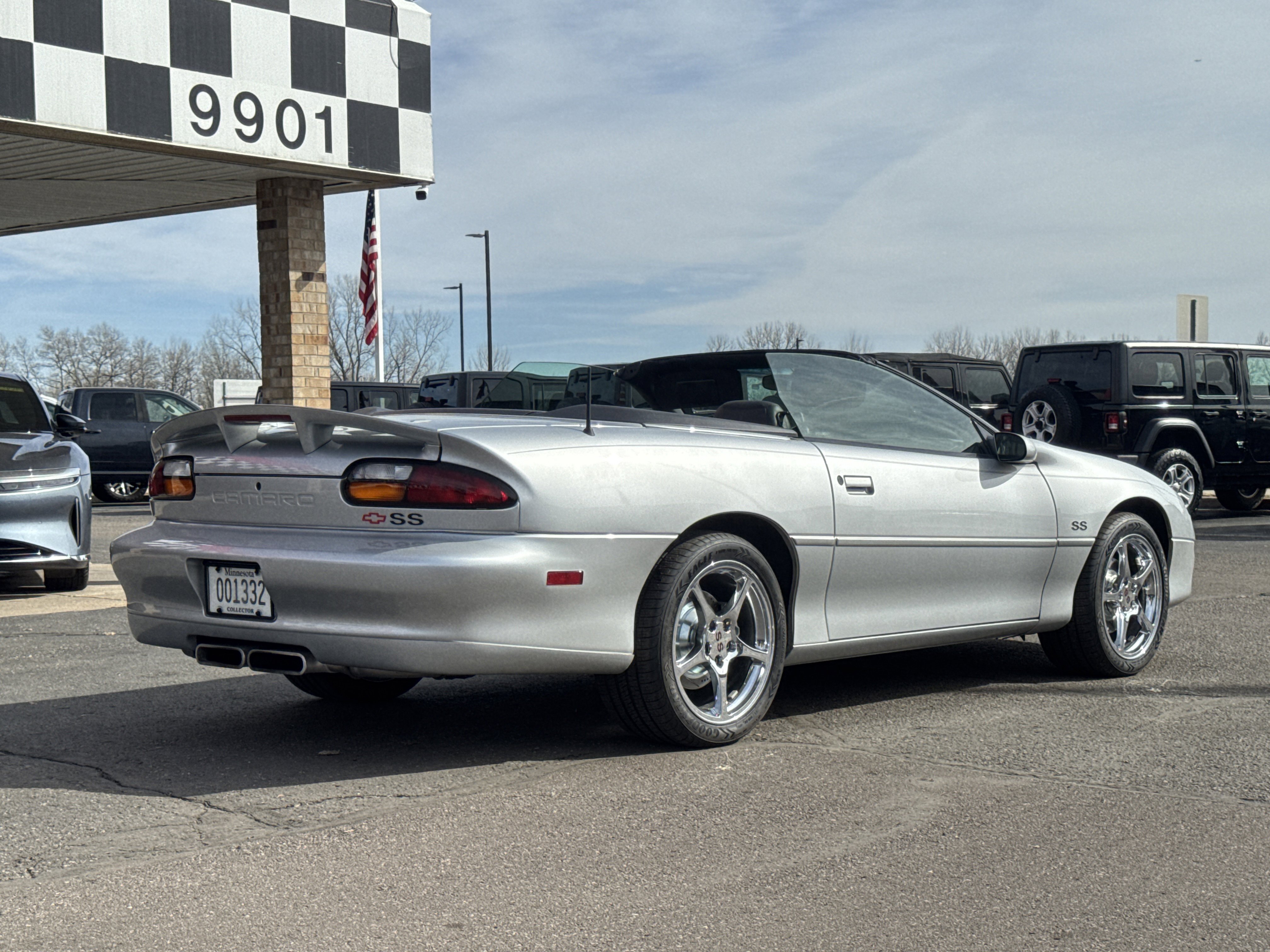 Used 2002 Chevrolet Camaro Z28 w/ SS Performance/Appearance Pkg image 38