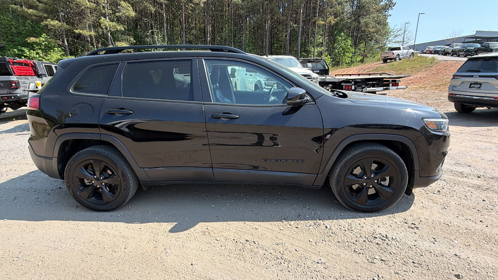 Used 2021 Jeep Cherokee Latitude Plus FWD image 7