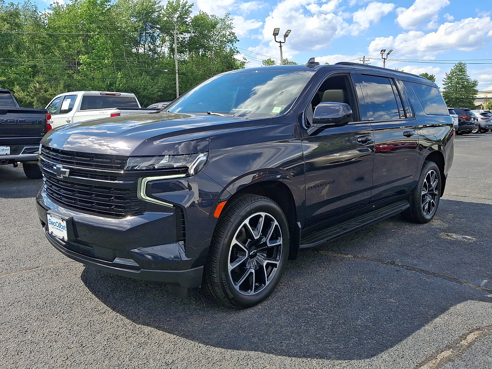 Certified 2023 Chevrolet Suburban RST AWD/4WD image 3
