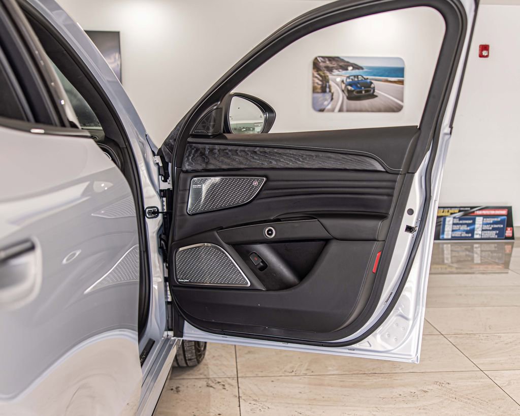 Used 2023 Maserati Grecale Modena image 40