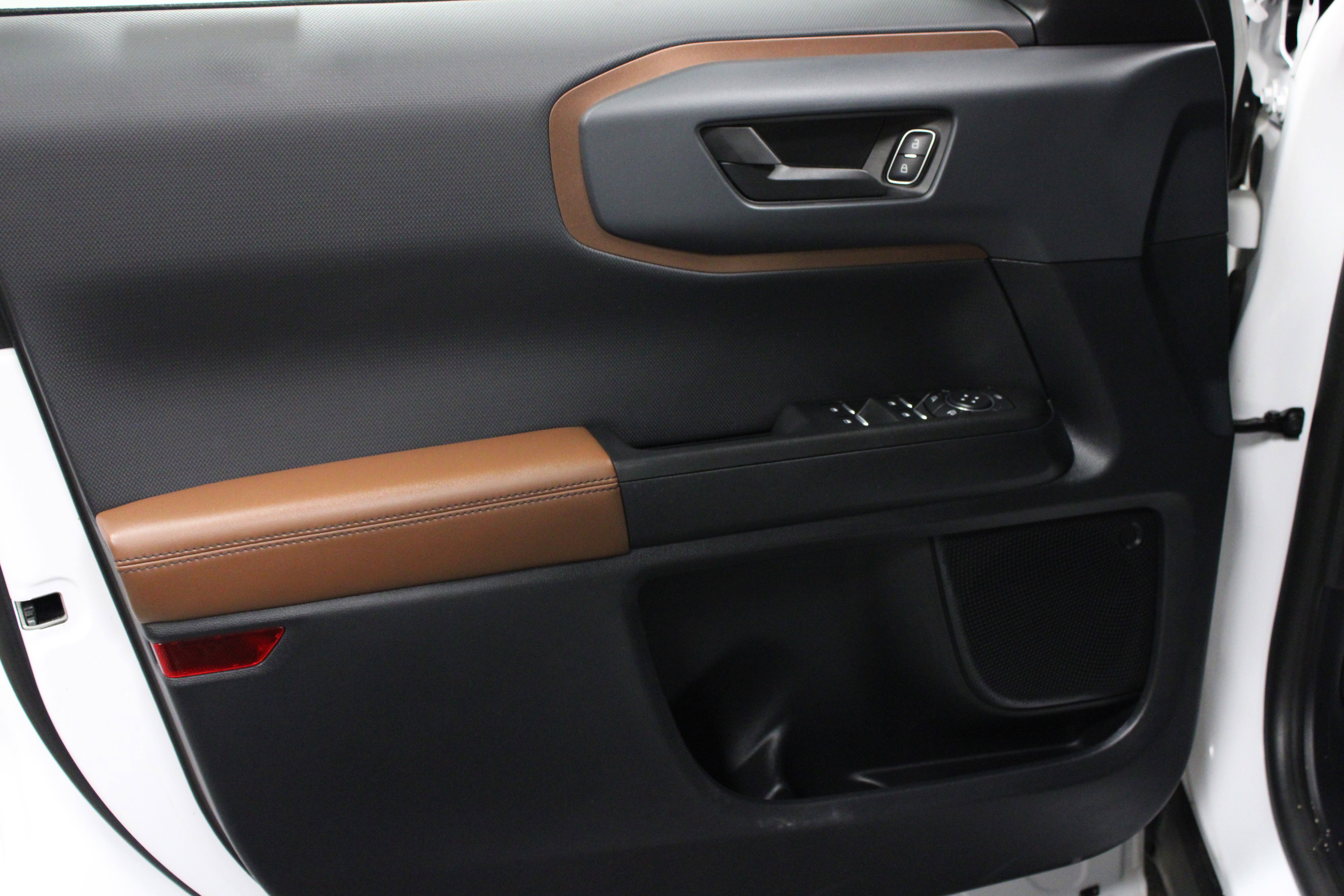 Used 2021 Ford Bronco Sport Outer Banks image 11