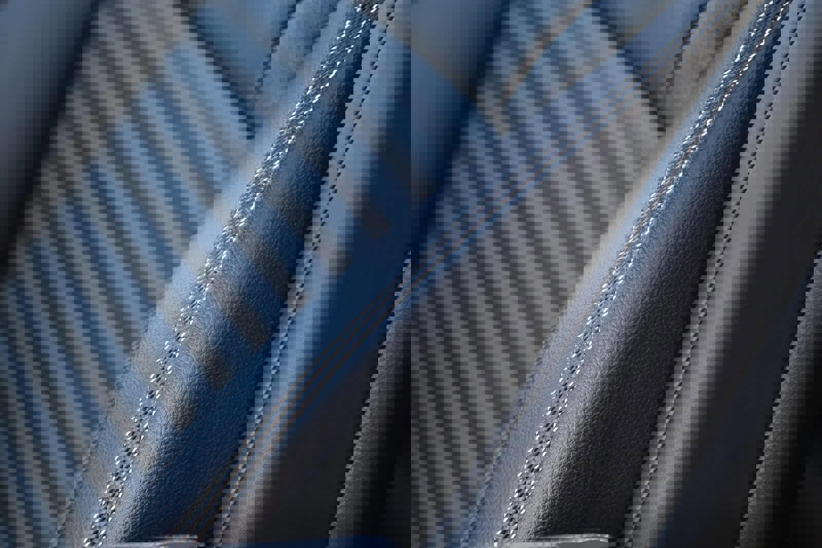 New 2025 Land Rover Discovery Dynamic SE image 24