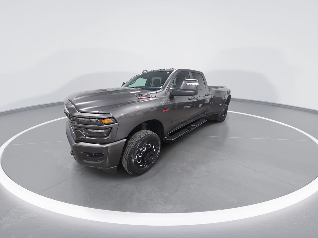 Used 2026 RAM 3500 Big Horn AWD/4WD image 4