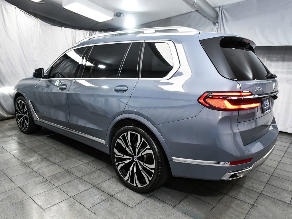 Used 2023 BMW X7 xDrive40i w/ Executive Package image 4