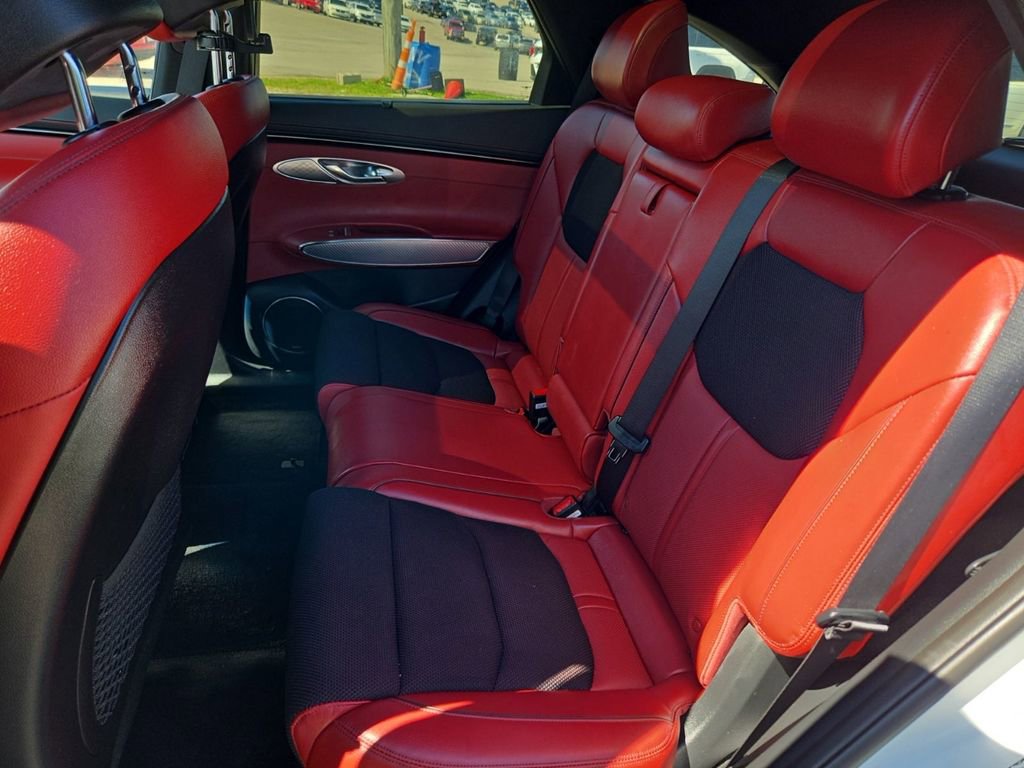 Used 2023 Genesis GV70 2.5T w/ Sport Prestige Package image 15