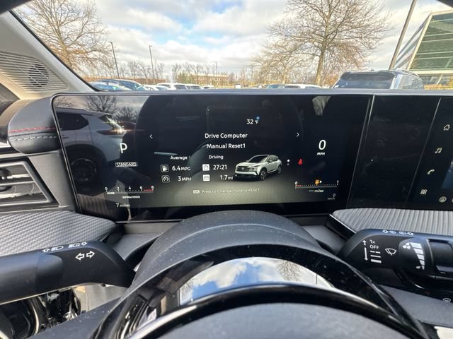 New 2026 Nissan Kicks SR w/ Cold Weather Package AWD/4WD image 15