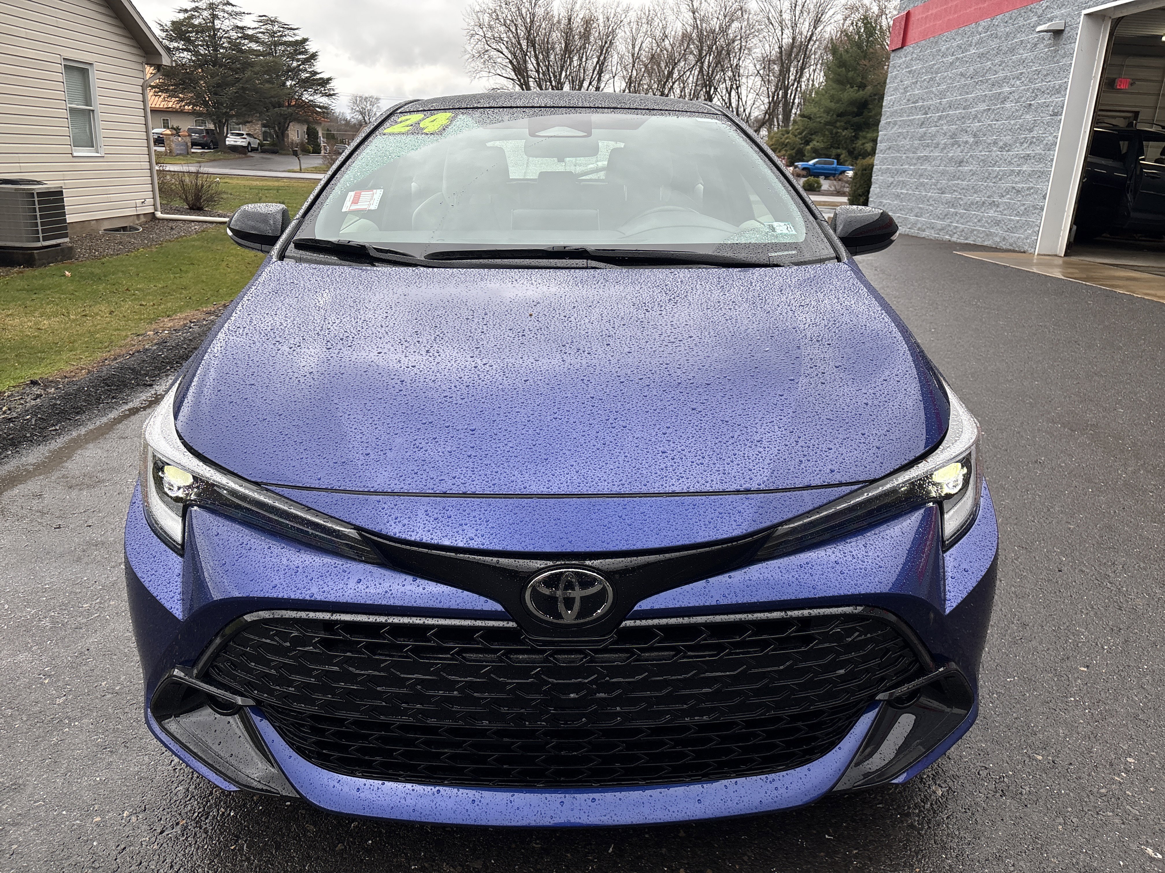 Certified 2024 Toyota Corolla SE w/ SE Package image 9