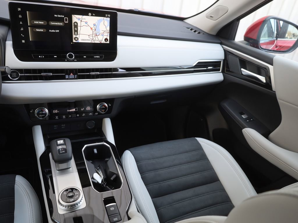 New 2025 Mitsubishi Outlander SE image 22