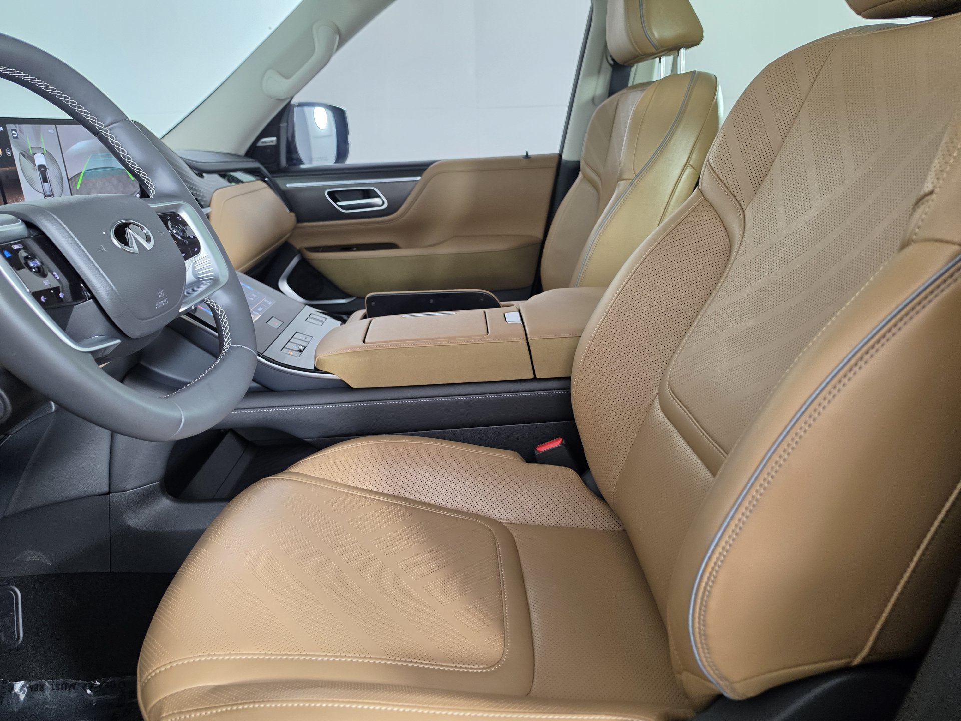 Used 2026 INFINITI QX80 Luxe RWD image 3