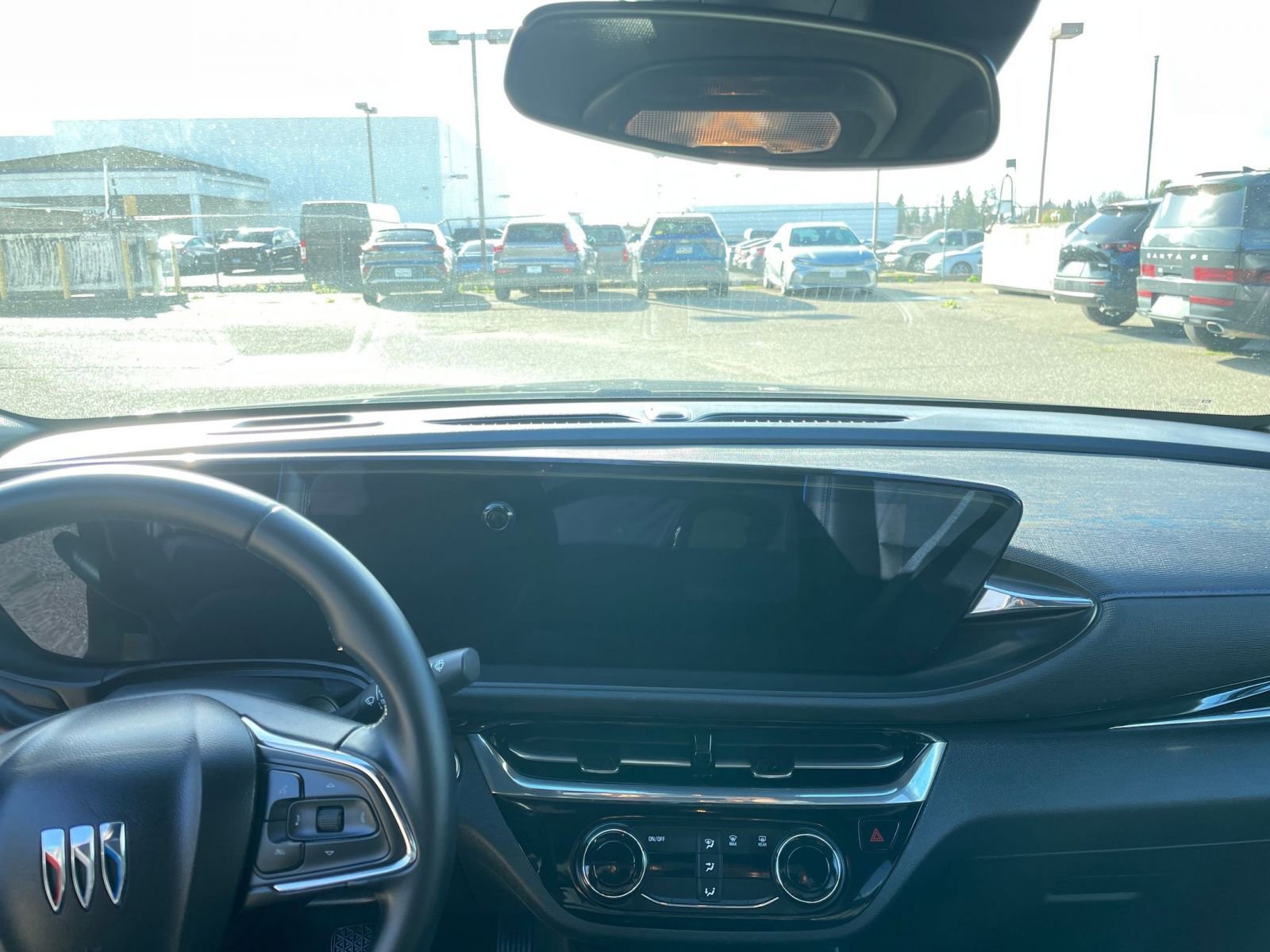 Used 2025 Buick Envista Sport Touring image 33