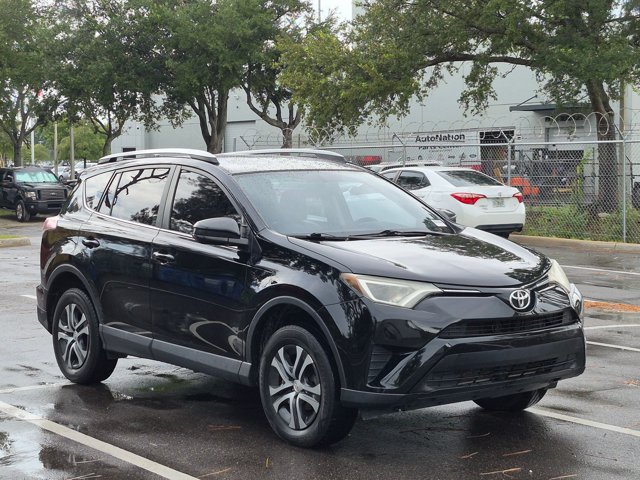 Used 2016 Toyota RAV4 LE AWD/4WD image 3