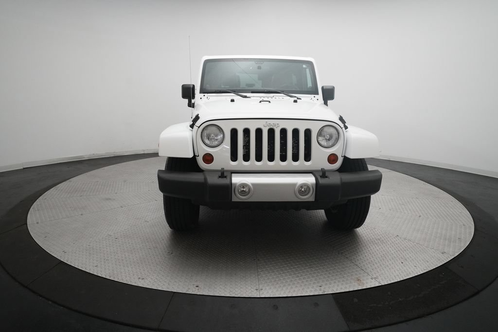 Used 2012 Jeep Wrangler Sahara w/ Connectivity Group AWD/4WD image 11