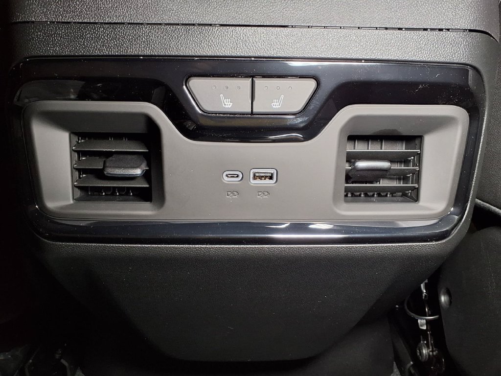 New 2026 GMC Sierra 2500 AT4 w/ AT4 Premium Plus Package AWD/4WD image 12