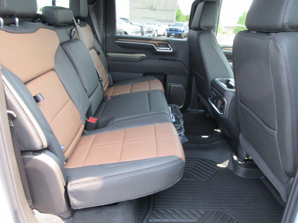 New 2026 Chevrolet Silverado 3500 High Country AWD/4WD image 19