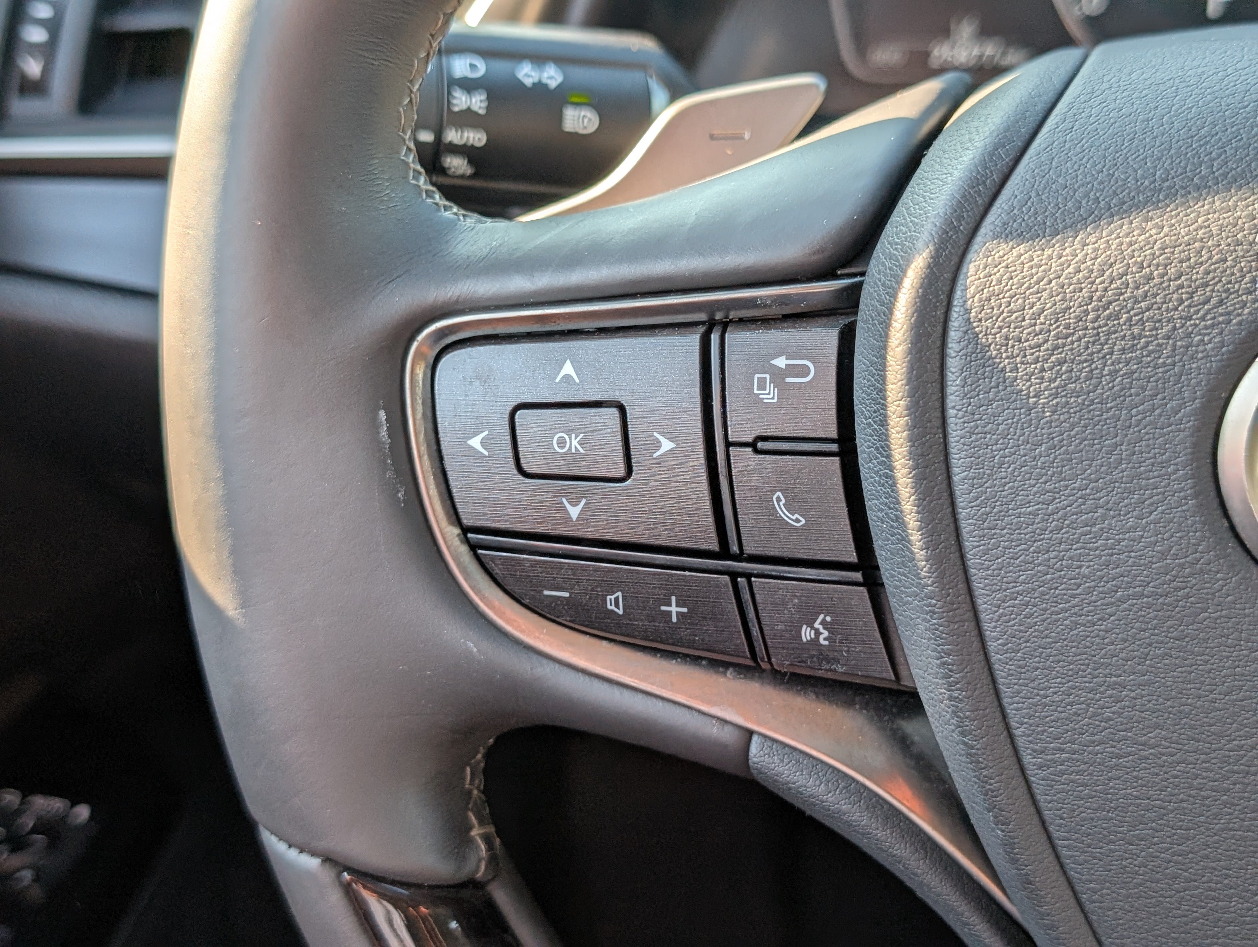 Used 2020 Lexus ES 350 w/ Premium Package FWD image 22
