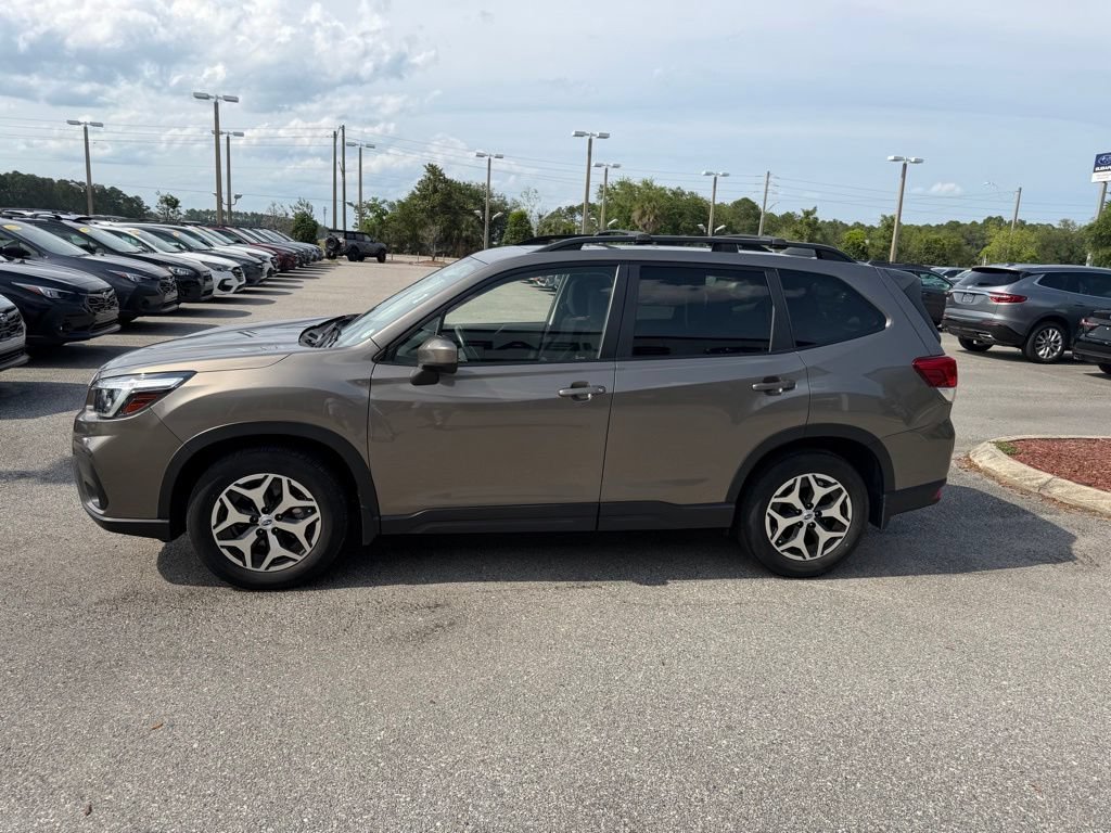 Used 2021 Subaru Forester Premium AWD/4WD image 10