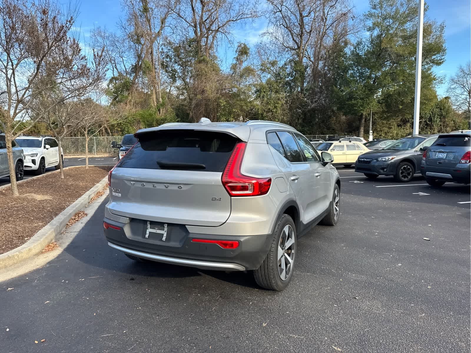Certified 2023 Volvo XC40 B4 Plus w/ Driver Assist Package image 16
