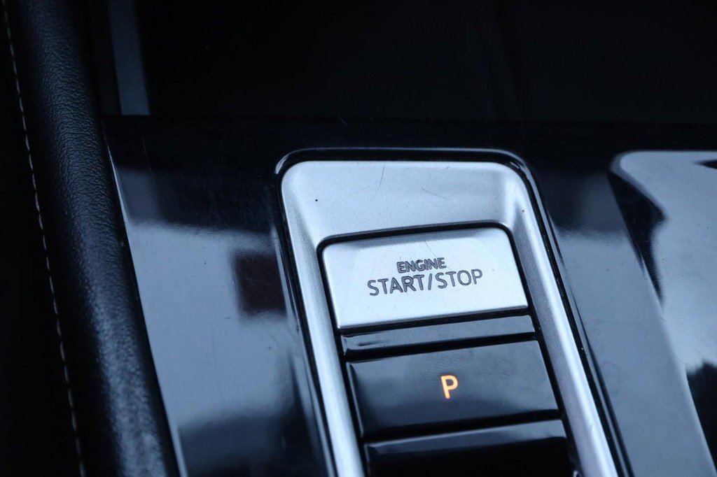 Used 2024 Volkswagen Atlas Cross Sport SE image 15