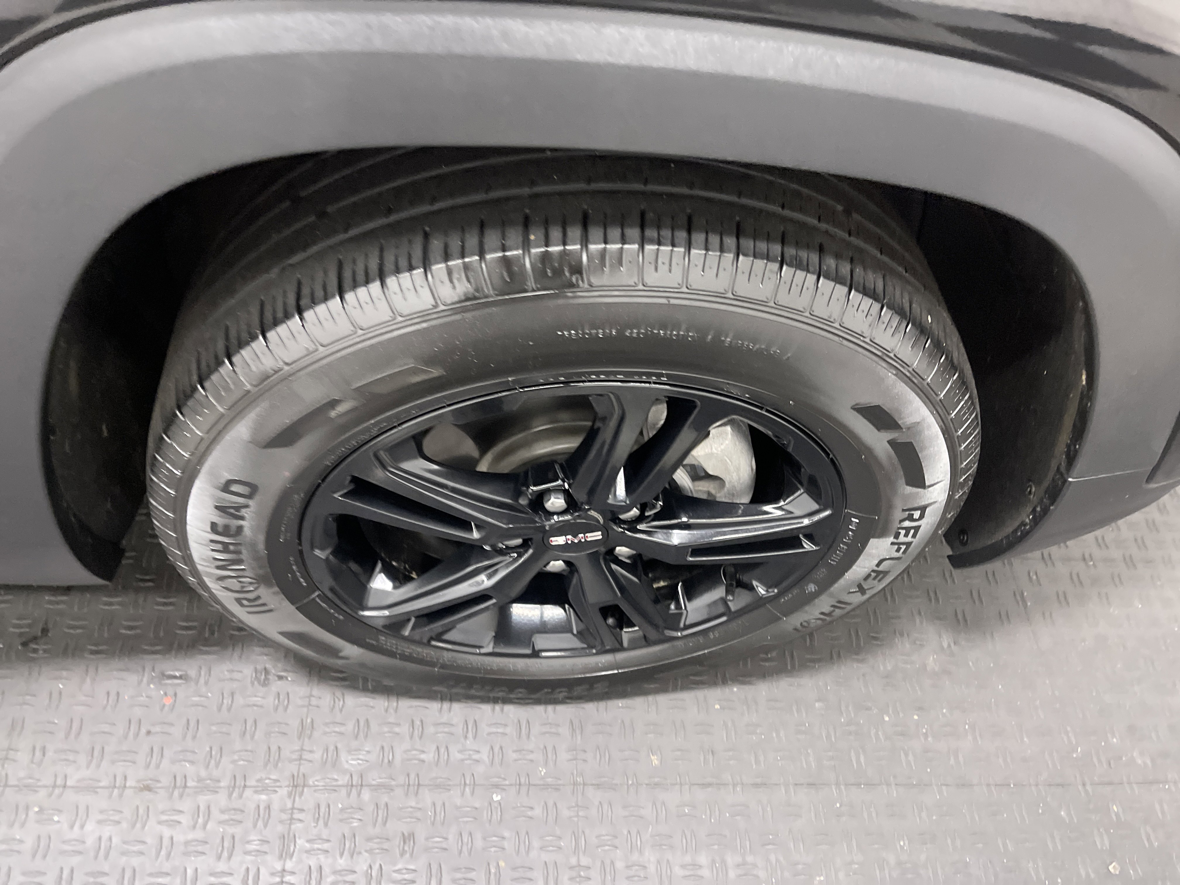 Used 2022 GMC Terrain AT4 image 27