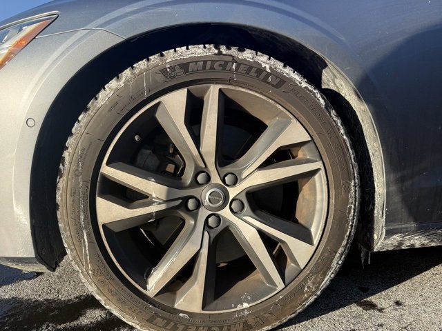 Used 2019 Volvo S60 T6 R-Design image 6