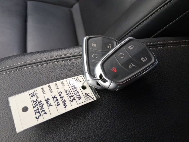 Used 2023 Cadillac XT4 Luxury w/ Cold Weather Package image 21