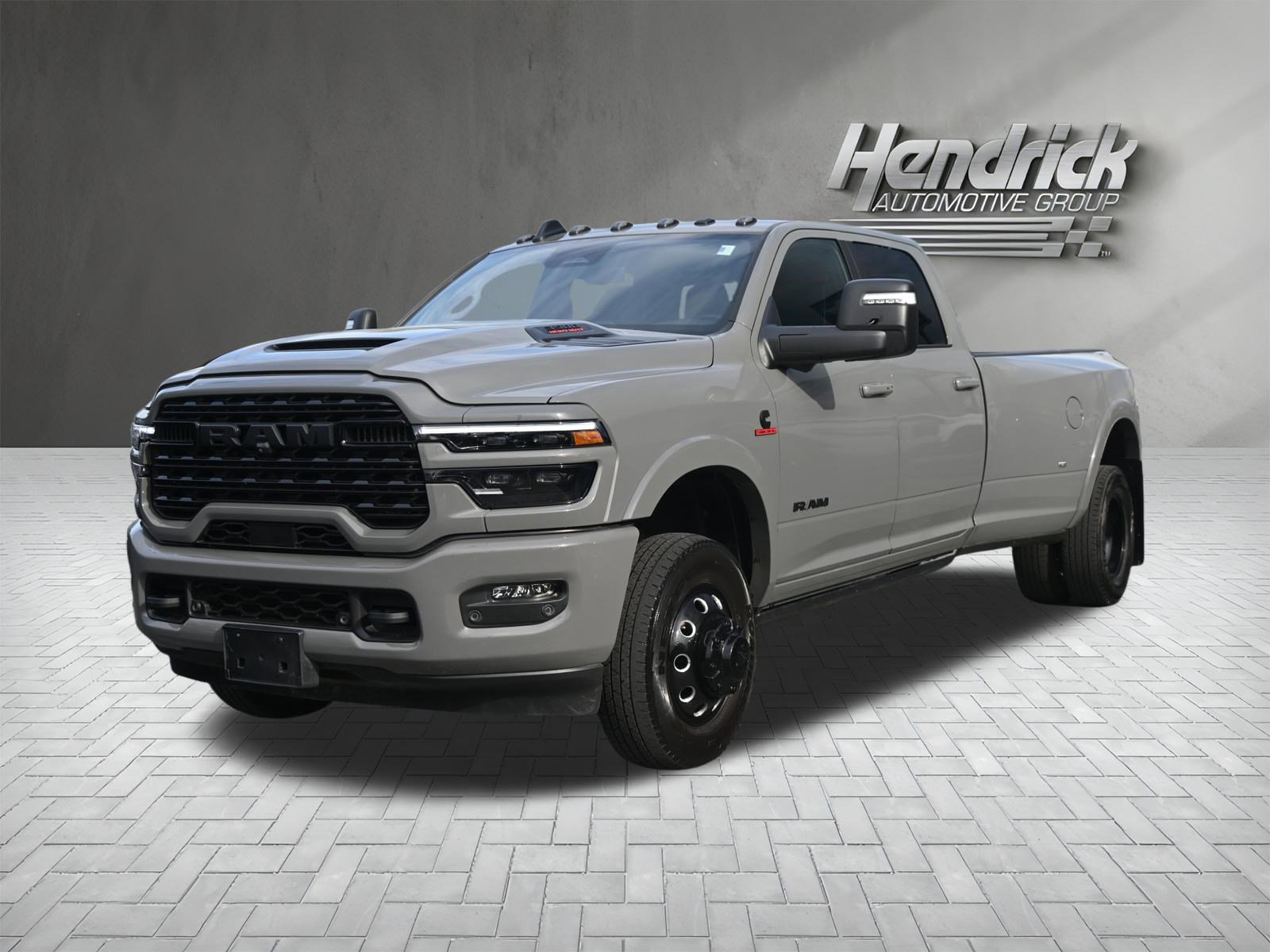Used 2025 RAM 3500 Limited image 8