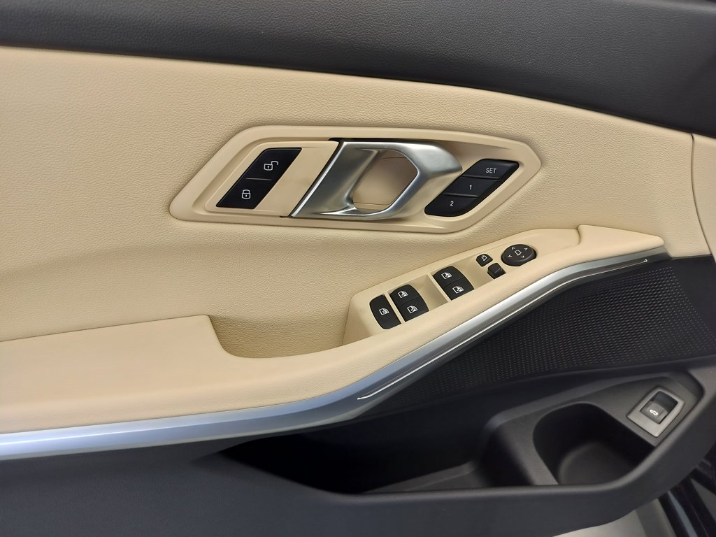 New 2026 BMW 330i Sedan w/ Premium Package RWD image 7