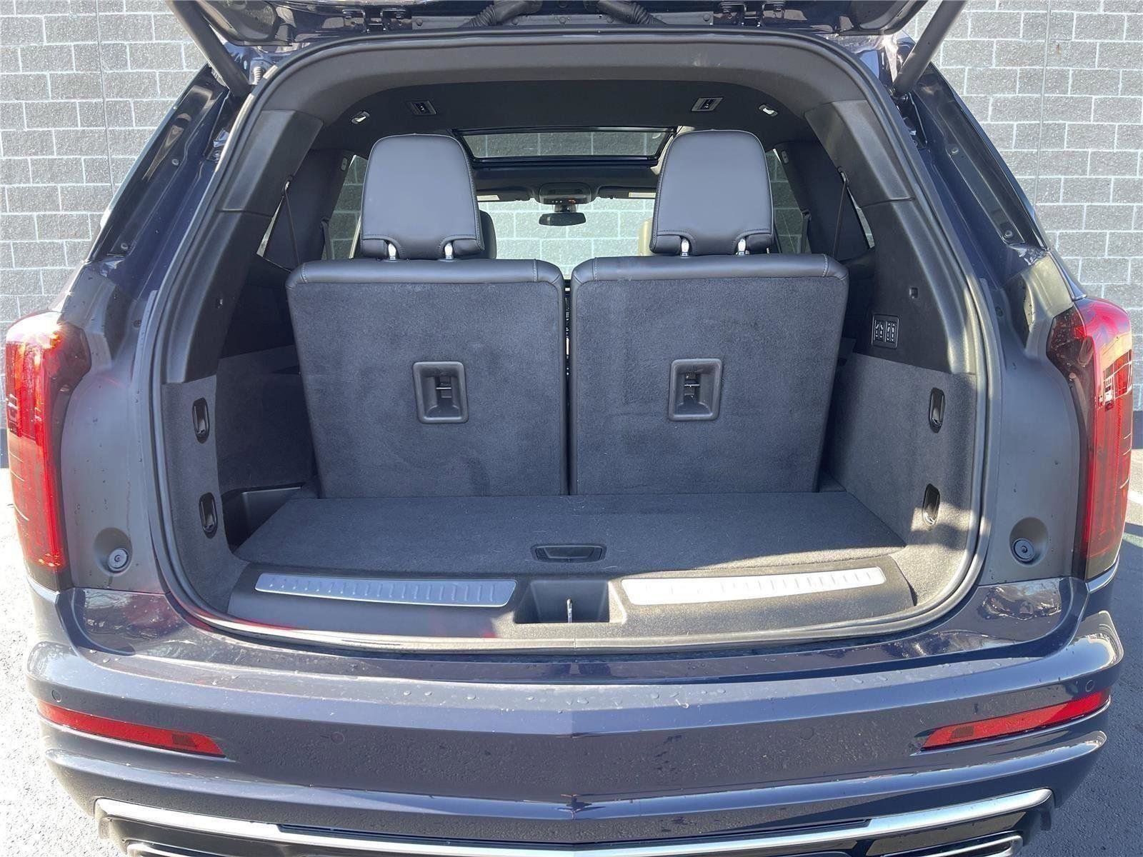 Certified 2025 Cadillac XT6 Premium Luxury AWD/4WD image 46