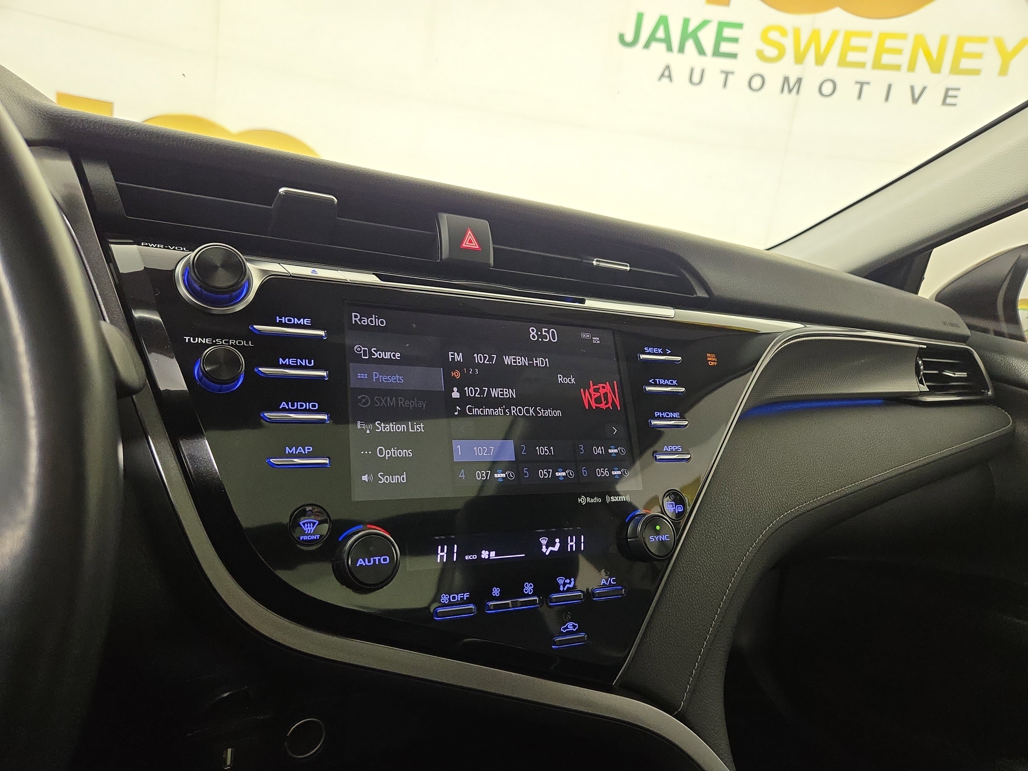 Used 2020 Toyota Camry XSE w/ Blackout Package image 19