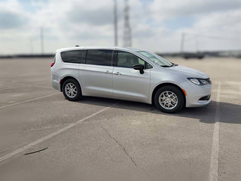 New 2026 Chrysler Voyager LX image 15