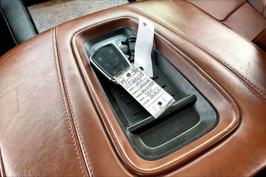 Used 2015 Cadillac Escalade Premium image 14