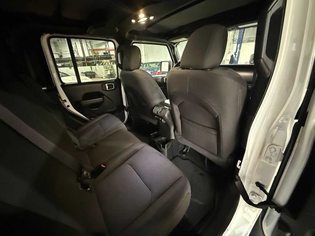 Used 2022 Jeep Gladiator Sport AWD/4WD image 22