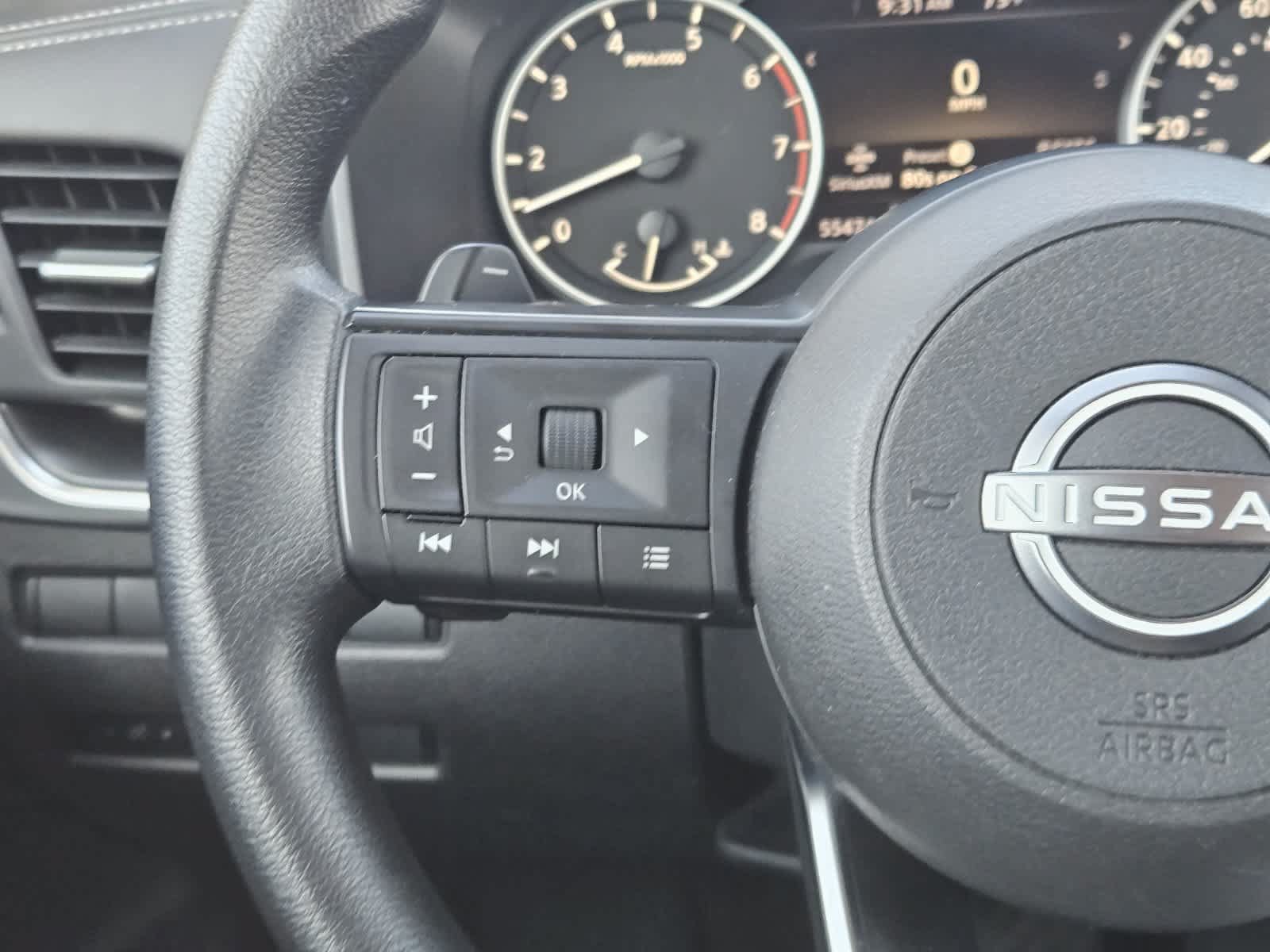 Used 2024 Nissan Rogue SV FWD image 27