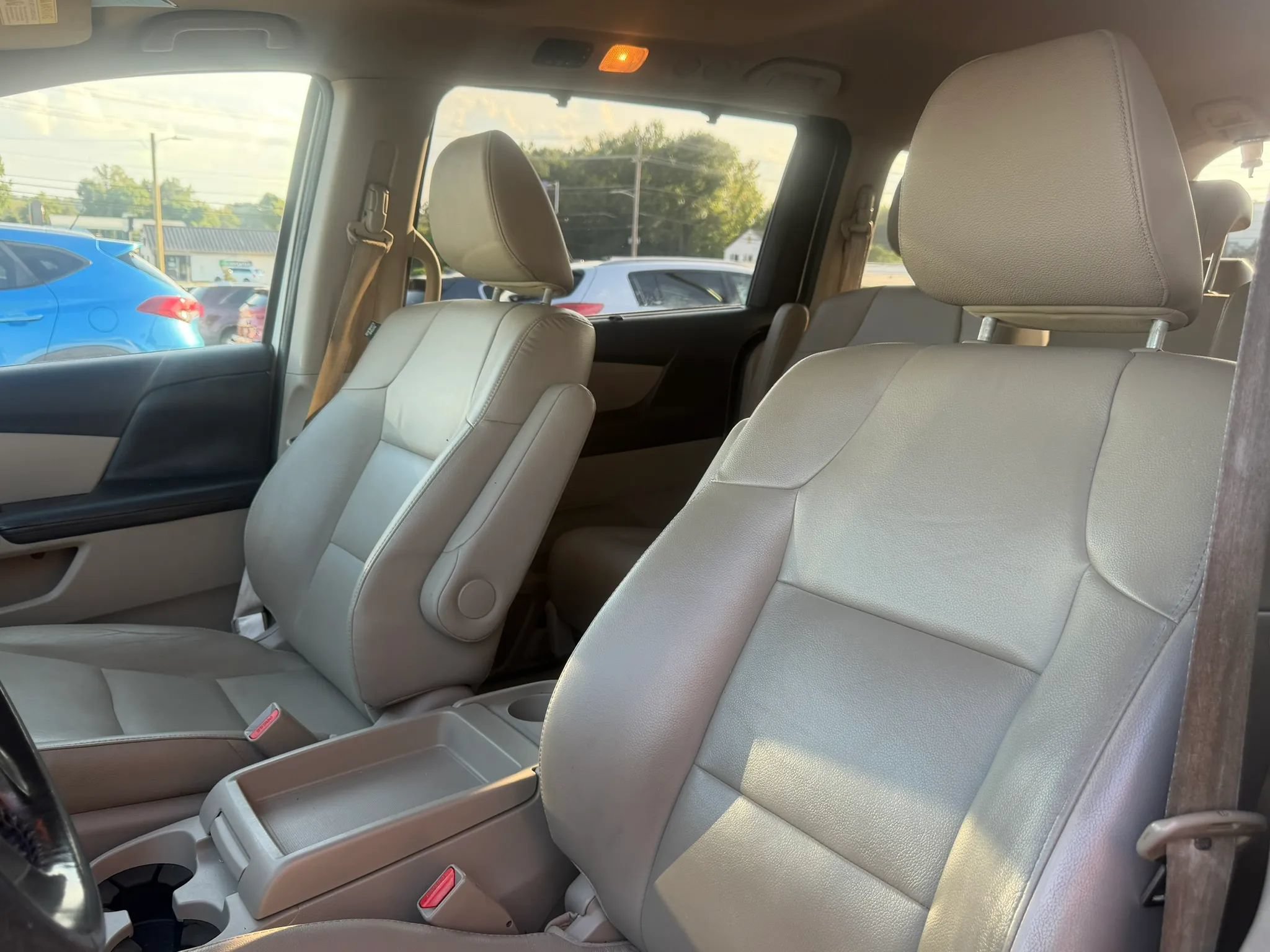 Used 2014 Honda Odyssey EX-L image 11