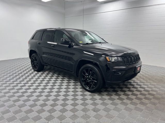 Used 2021 Jeep Grand Cherokee Laredo X image 1