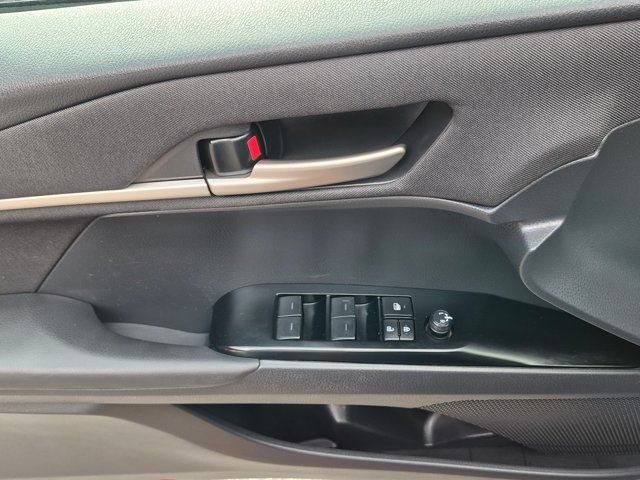 Used 2025 Toyota Camry LE FWD image 18
