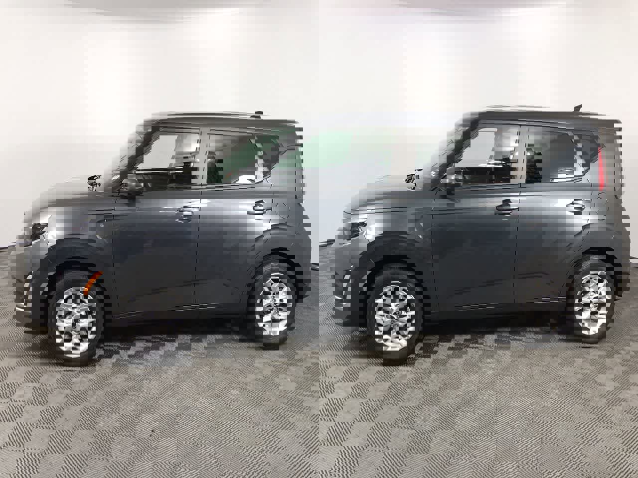 Used 2024 Kia Soul LX w/ Option Group 015 image 5