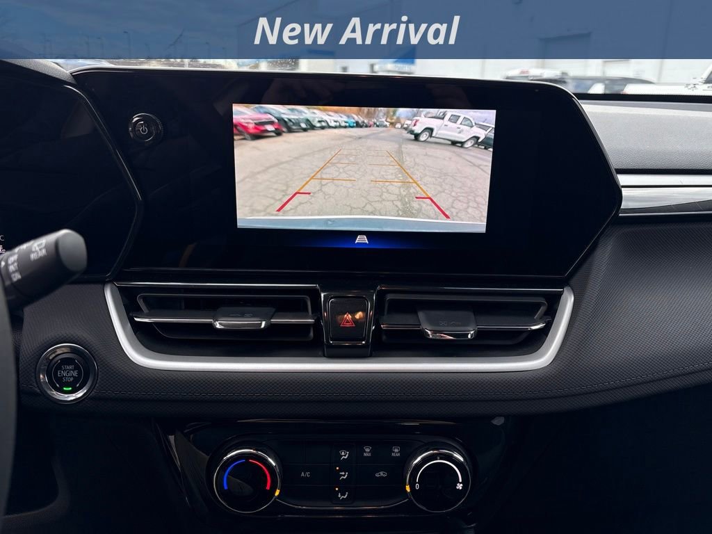 Certified 2025 Chevrolet TrailBlazer LT w/ Driver Confidence Package image 9