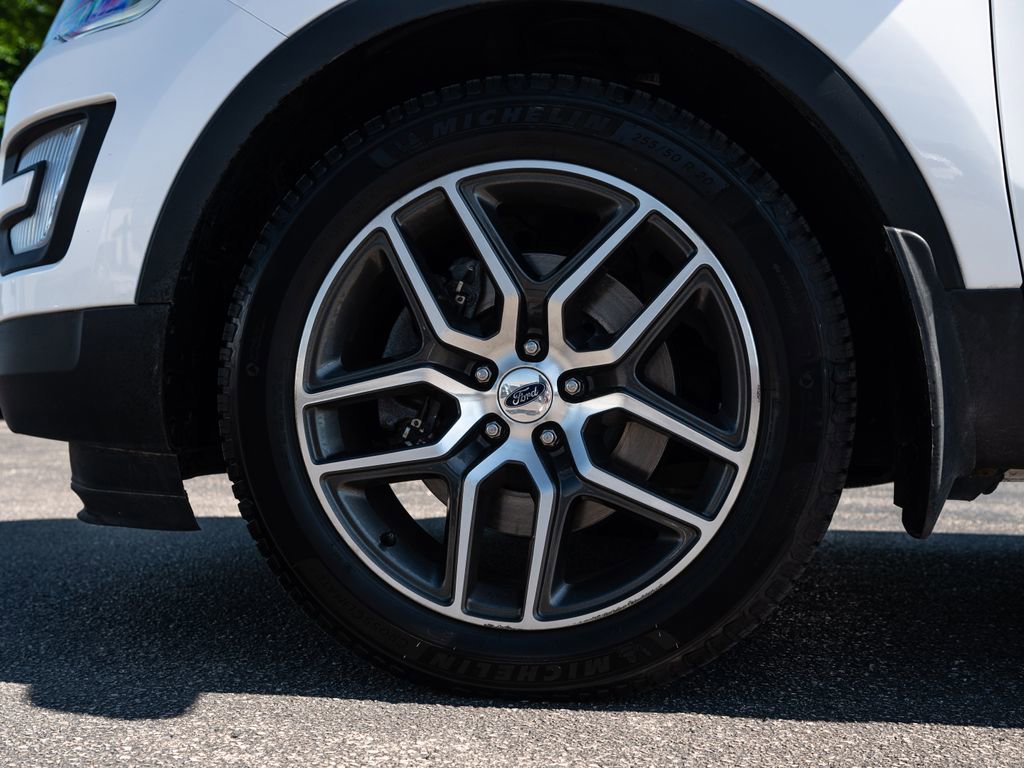 Used 2017 Ford Explorer Sport w/ Equipment Group 401A AWD/4WD image 13