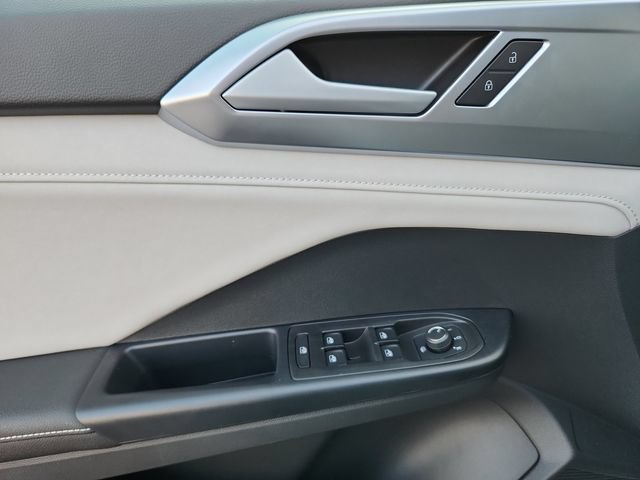 New 2026 Volkswagen Taos SE AWD/4WD image 17