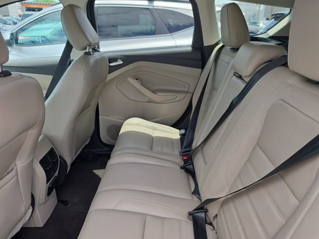 Used 2019 Ford Escape Titanium FWD image 11