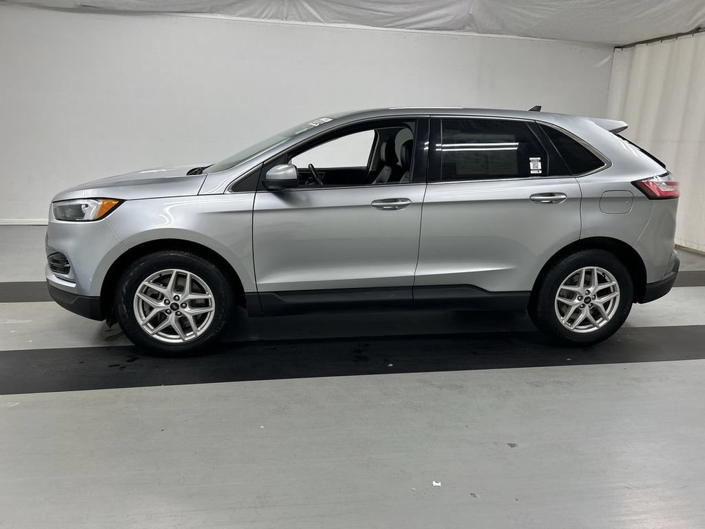 Used 2024 Ford Edge SEL AWD/4WD image 6