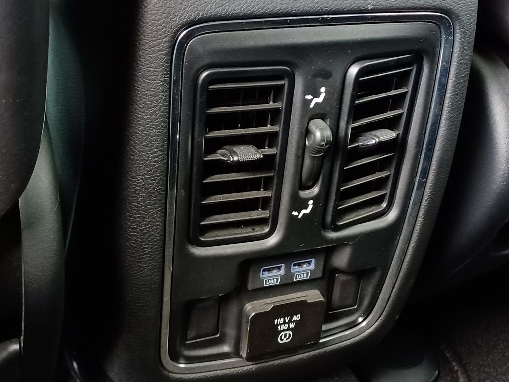 Used 2021 Jeep Grand Cherokee Limited AWD/4WD image 29