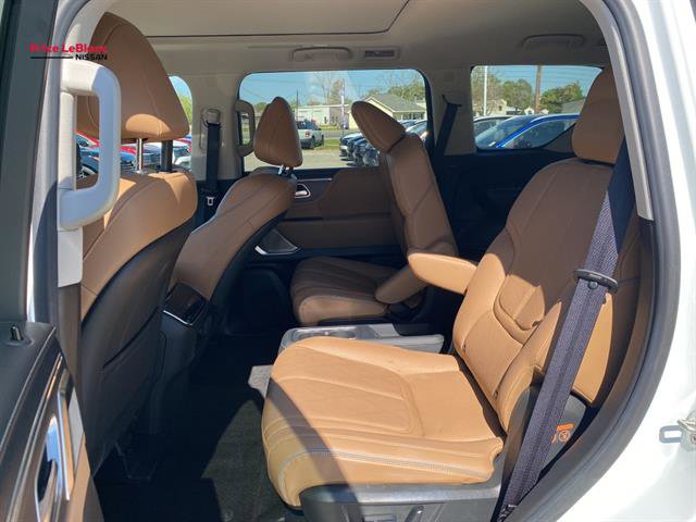 Used 2025 INFINITI QX80 Sensory image 15